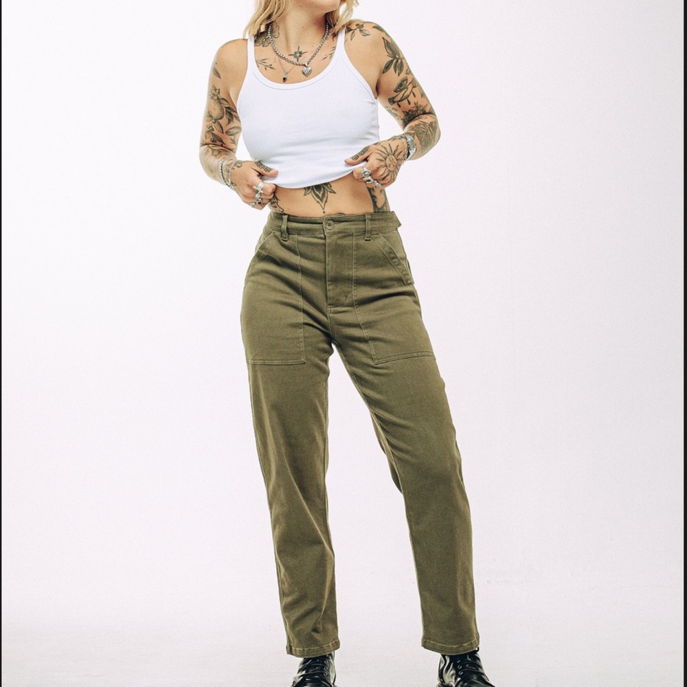 Khaki Women's Straight Leg Pants p&co